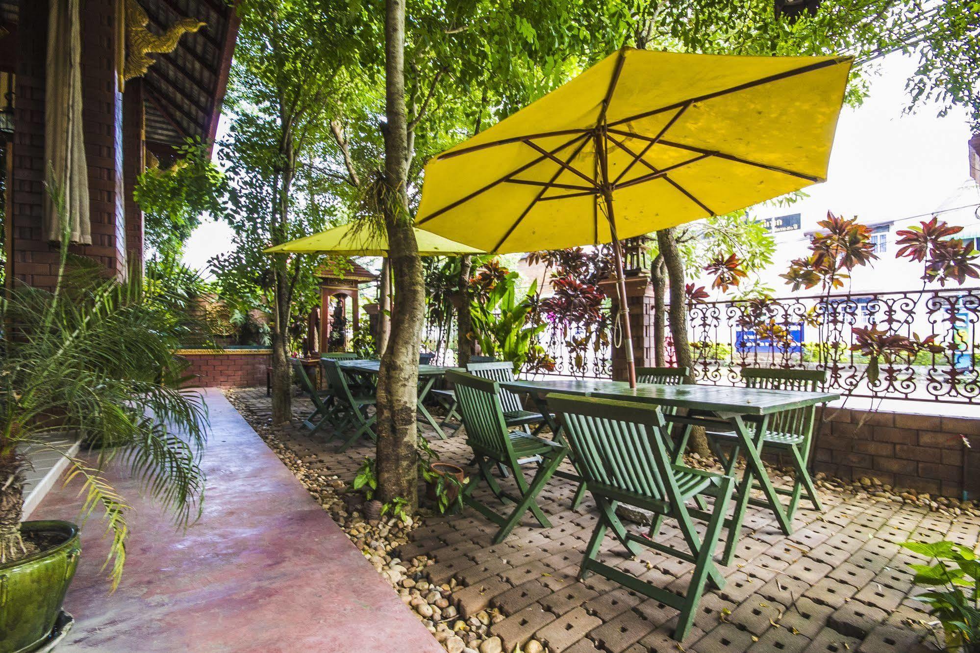 Irawadee Resort Mae Сот Екстериор снимка